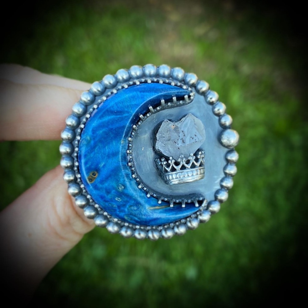 🛑SOLD🛑Blue wood moon ring